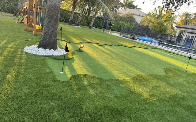 Freshly installed artificial grass front lawn by Govorex in South Florida