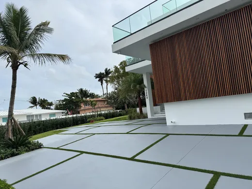 residential front lawn